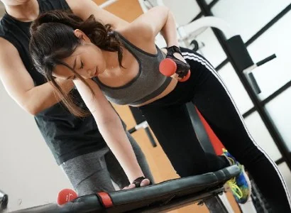 Anh PT may mắn và người phụ nữ thiếu thốn quan hệ tình dục nồng nhiệt
